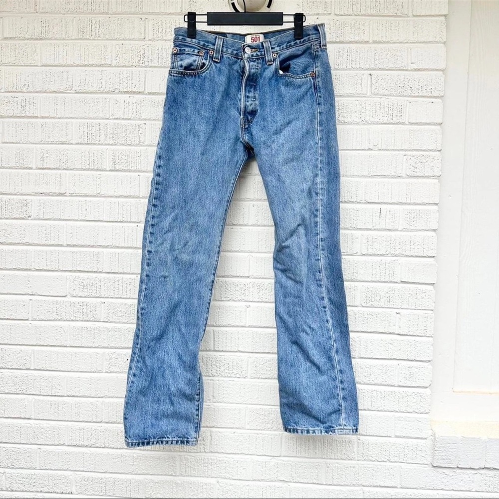 Vintage Levi’s 501 Light Wash Denim Straight Leg Jeans